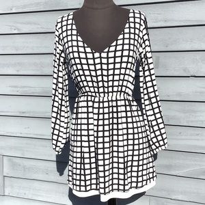 Abercrombie & Fitch Long Sleeve Black & White Dress Small
